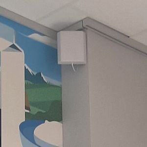 Antenne interna per cellulare a pannello con apertura di ricetrasmissione 70°. Modello MITAN PANEL M55120050 - Adatta a bande 20, 8, 3, 1.