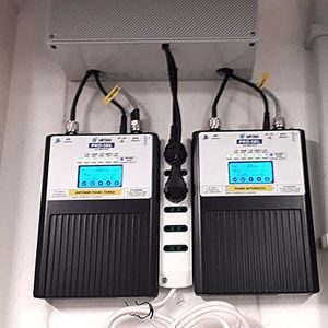 Amplificatore segnale cellulare installato in sede industriale da Tesser Antenne modello Mitan PRO-5BL - Adatti a bande 20, 8, 3, 1, 7