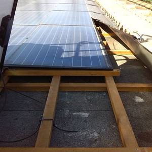Tesser Antenne in esecuzione impianto pannelli fotovoltaici su tettoia